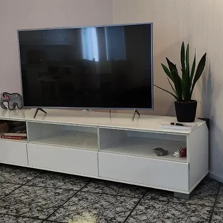 Nelioinen: Spacious Townhouse With Sauna And Modern Amenities