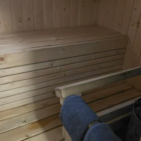 55 Nelioeinen Tilava Rivitalokaksio, 1-4hloe, Taeydellinen Keittioe, Uudet Kodinkoneet, Laadukas Sauna, Tv, Netflix, Wifi, Kuivaava Pyykinpesukone, Itsekirjautuminen 24h, Avainsaeiloeboxi Koodilla Seinäjoki