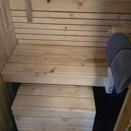 Prázdninový dům 55 Nelioeinen Tilava Rivitalokaksio, 1-4hloe, Taeydellinen Keittioe, Uudet Kodinkoneet, Laadukas Sauna, Tv, Netflix, Wifi, Kuivaava Pyykinpesukone, Itsekirjautuminen 24h, Avainsaeiloeboxi Koodilla Seinäjoki