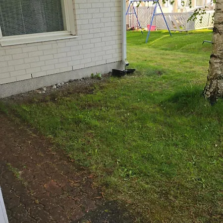 55 Nelioeinen Tilava Rivitalokaksio, 1-4hloe, Taeydellinen Keittioe, Uudet Kodinkoneet, Laadukas Sauna, Tv, Netflix, Wifi, Kuivaava Pyykinpesukone, Itsekirjautuminen 24h, Avainsaeiloeboxi Koodilla *