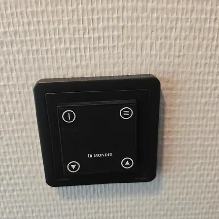 55 Nelioeinen Tilava Rivitalokaksio, 1-4hloe, Taeydellinen Keittioe, Uudet Kodinkoneet, Laadukas Sauna, Tv, Netflix, Wifi, Kuivaava Pyykinpesukone, Itsekirjautuminen 24h, Avainsaeiloeboxi Koodilla Prázdninový dům Seinäjoki