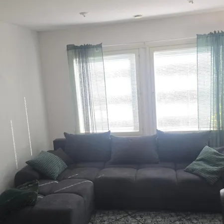 Prázdninový dům 55 Nelioeinen Tilava Rivitalokaksio, 1-4hloe, Taeydellinen Keittioe, Uudet Kodinkoneet, Laadukas Sauna, Tv, Netflix, Wifi, Kuivaava Pyykinpesukone, Itsekirjautuminen 24h, Avainsaeiloeboxi Koodilla Seinäjoki
